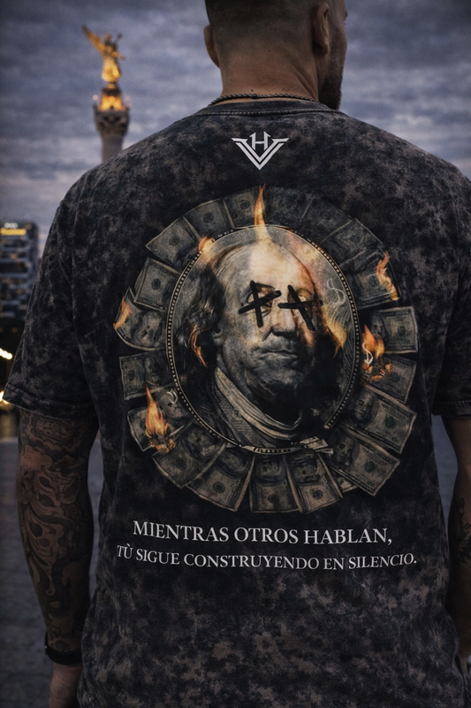 Construyendo En Silencio — Hombre De Valor Tee